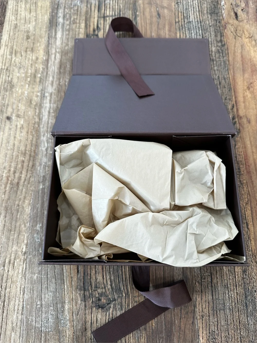 Hourglass Brown Gift Box with Ribbon